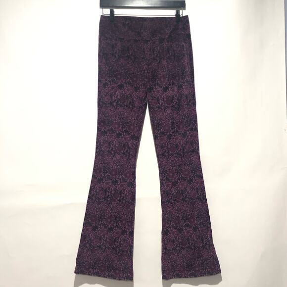 Anthropologie x Paige Lou Lou Velvet High-Rise Flare Pants Size 30"x34" - Picture 5 of 12